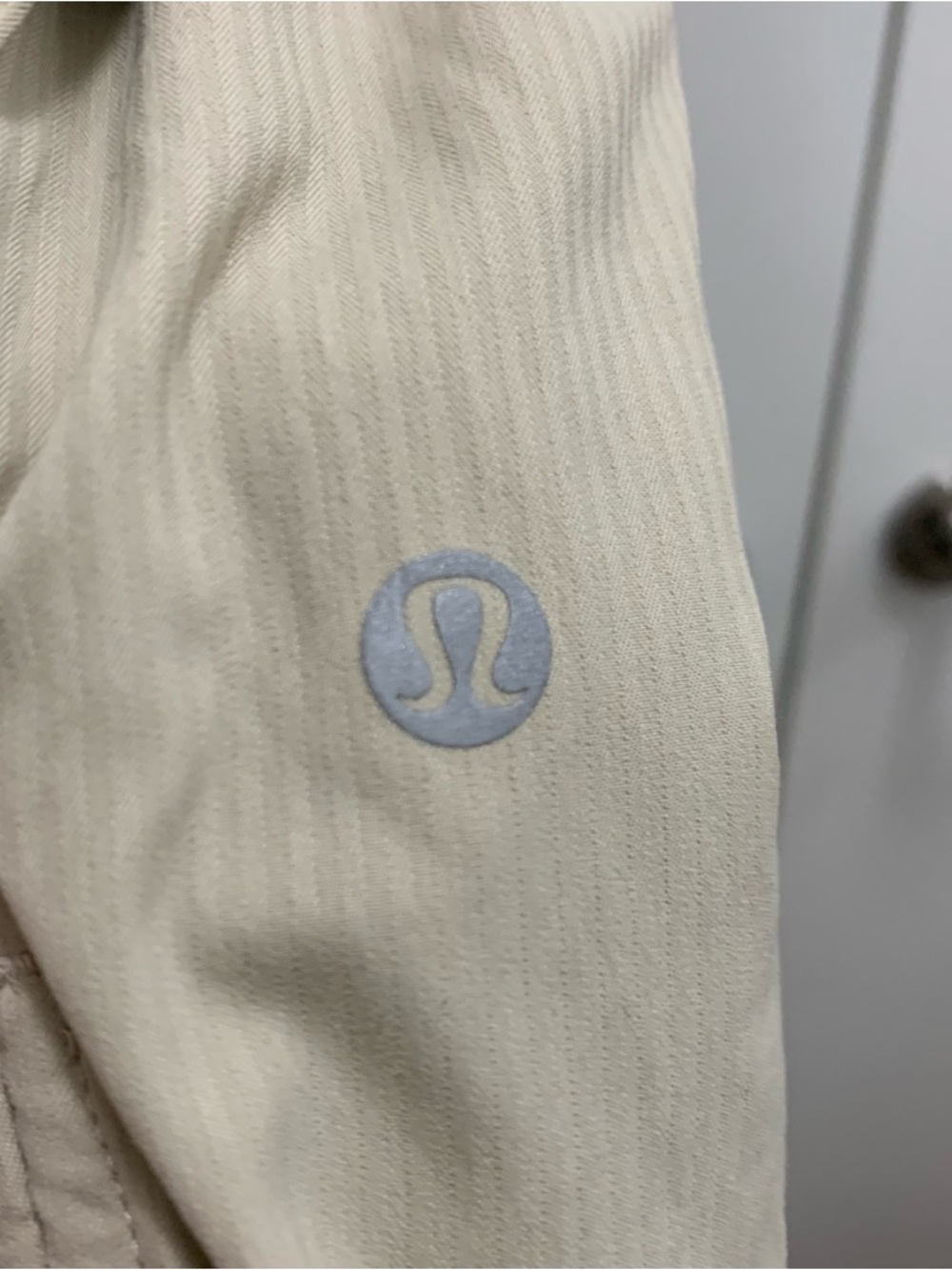 Lululemon Pant  women’s dance studio mid-Rise Cropped pant  in Light tan size 14 - Picture 7 of 16